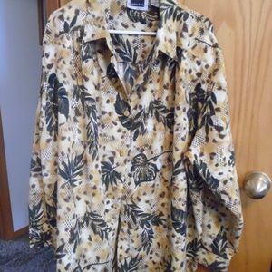 Maggie Barnes/ button down blouse